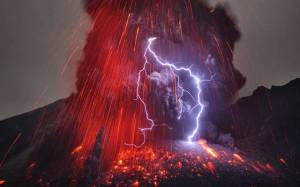 la-spettacolare-eruzione-del-vulcano-sakurajima